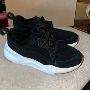 UGG 1125350 La Glide Heritage Black Suede Fashion Sneakers Size 7